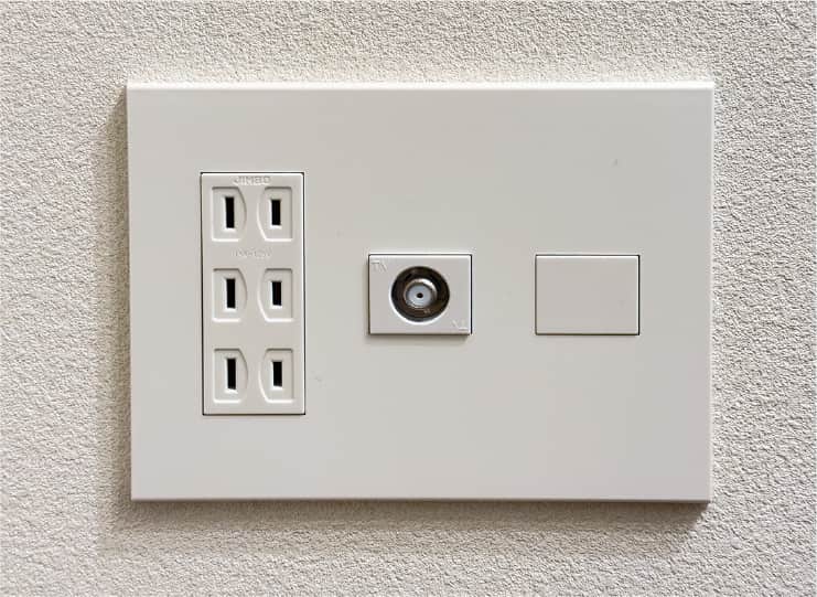 マルチメディアコンセント