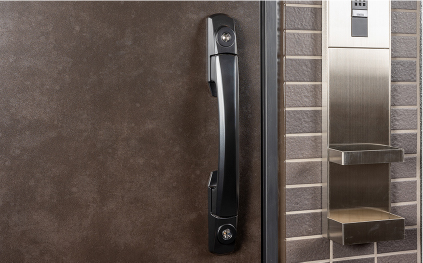 プッシュプルハンドル玄関ドア