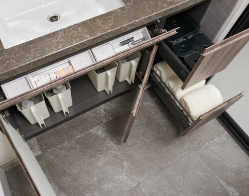 フロアキャビネット