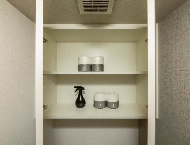 トイレ吊戸棚