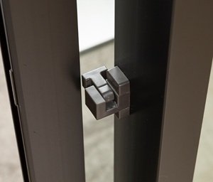 サッシ指詰め防止