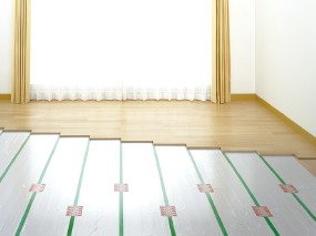 ガス温水床暖房