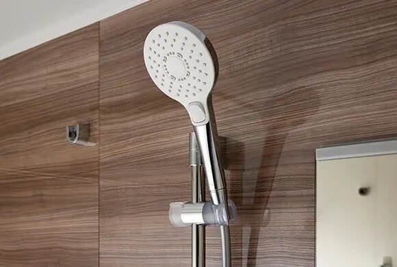 コンフォートウエーブ
クリックシャワー（メタル調）