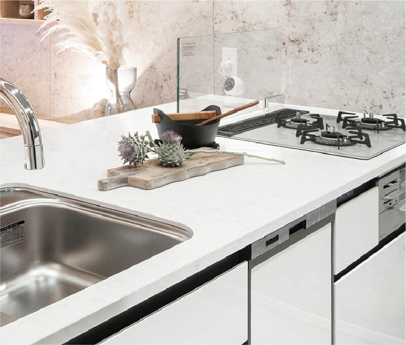 広々としたキッチンカウンター