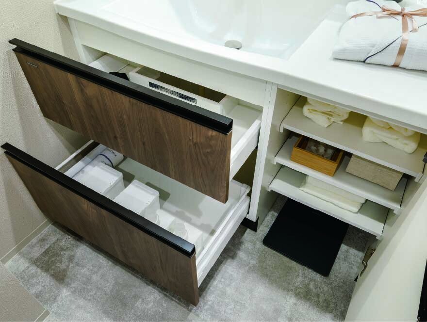 フロアキャビネット