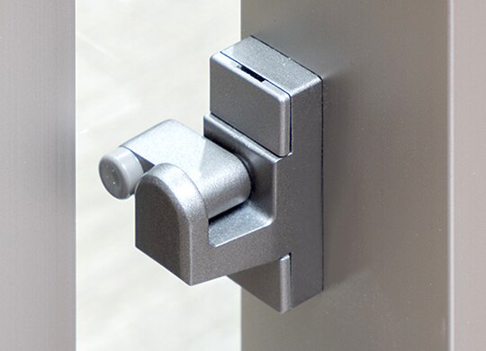 指詰め防止サッシ