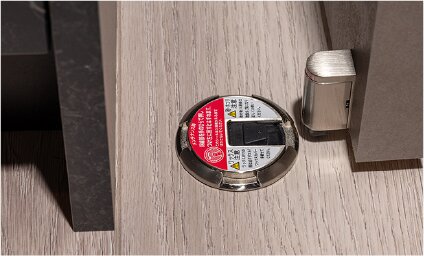 ワンプッシュドアストッパー