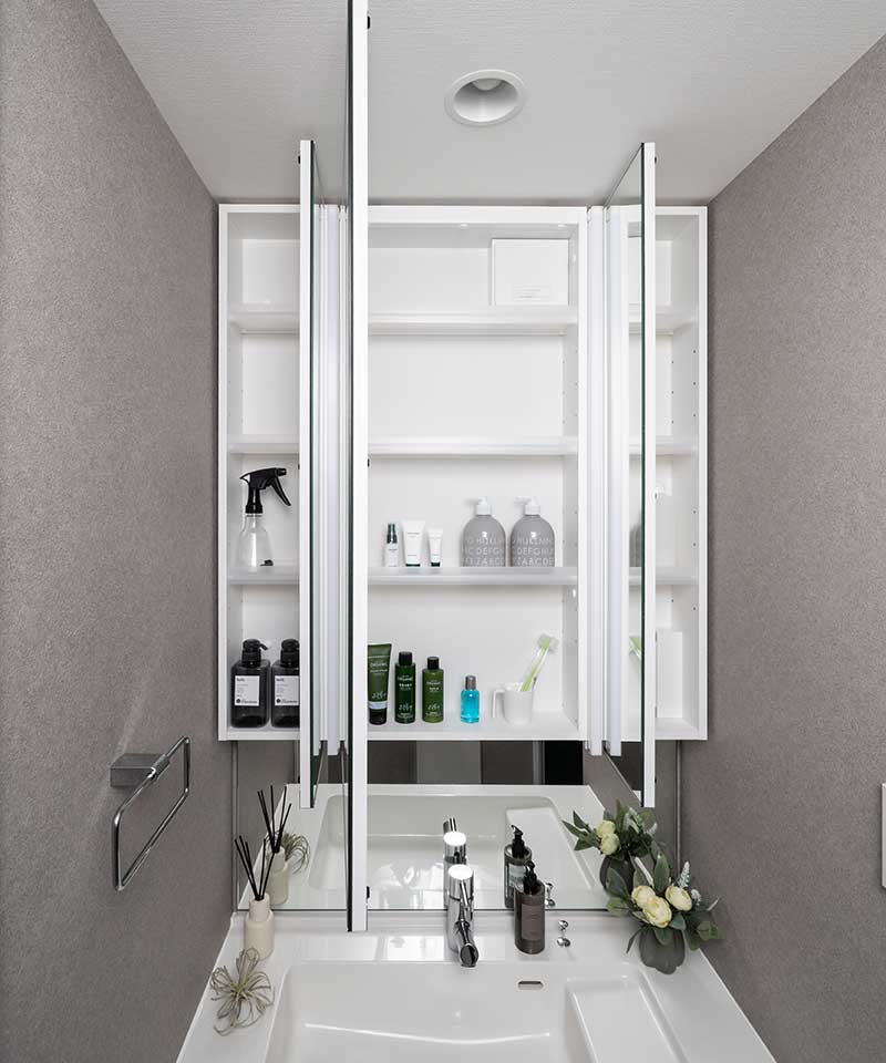 ミラーキャビネット