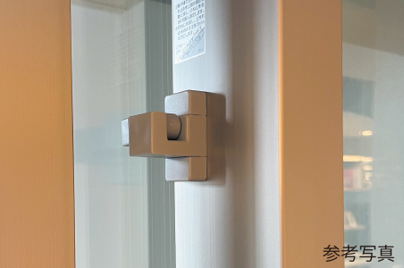 指はさみ防止ストッパー付アルミサッシ