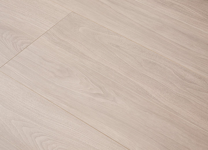 幅広フローリング