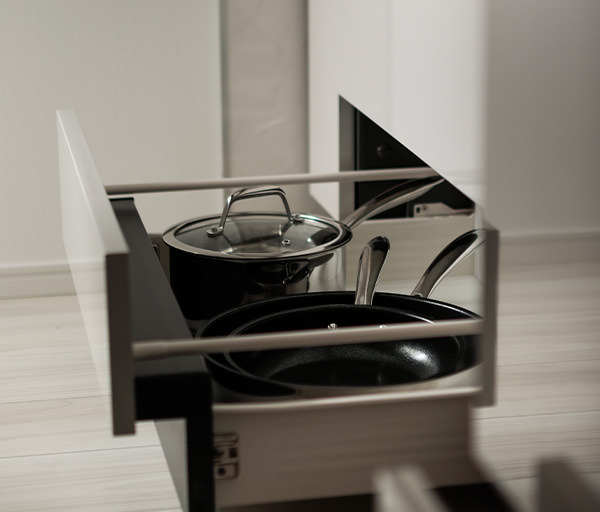 キッチン巾木収納