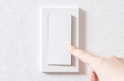 スクエア型のワイドスイッチ