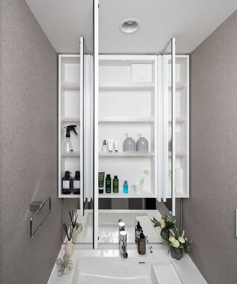 ミラーキャビネット