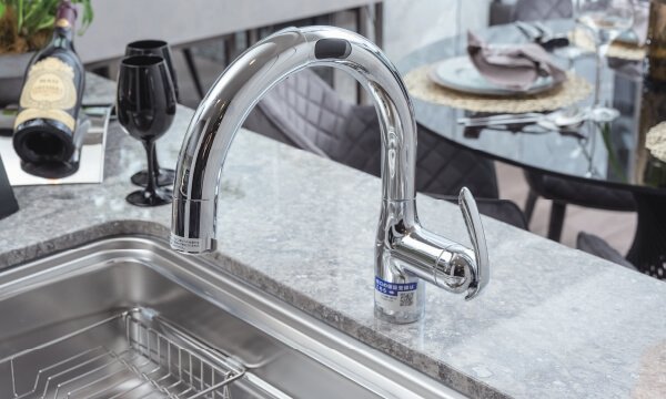 浄水機能付タッチレス水栓