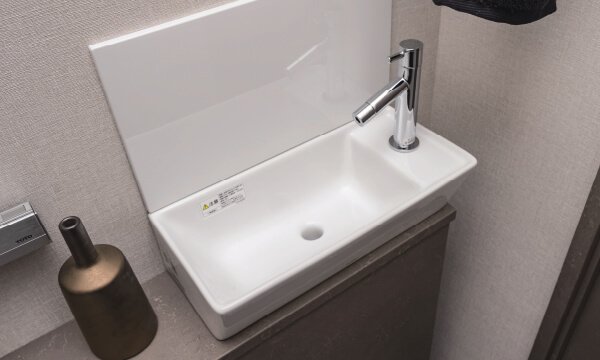 トイレ手洗いカウンター