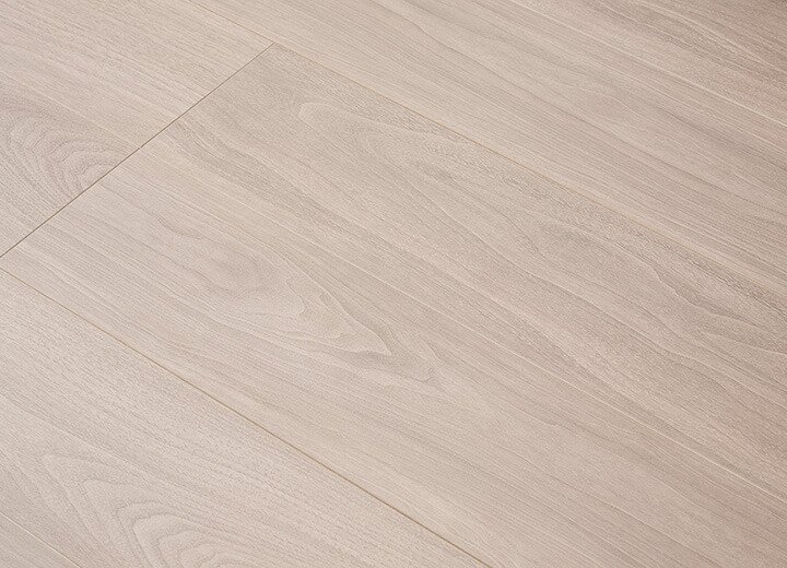 幅広フローリング