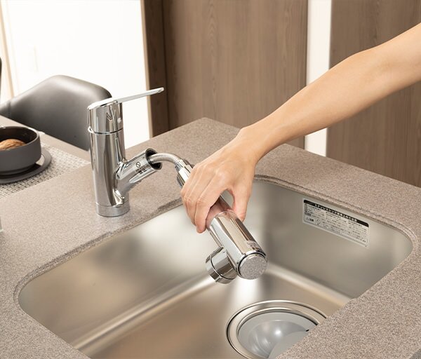 浄水器内蔵型水栓