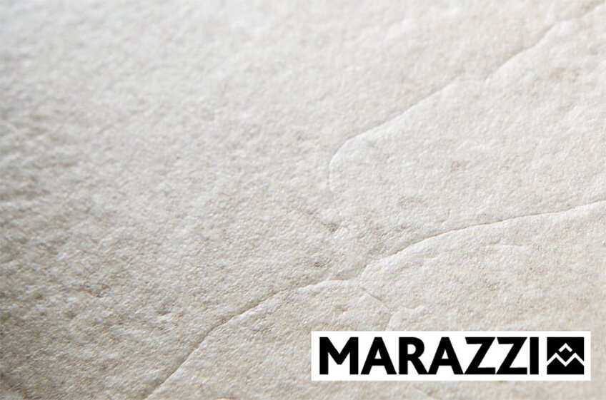 床：600角石目調磁器質タイル