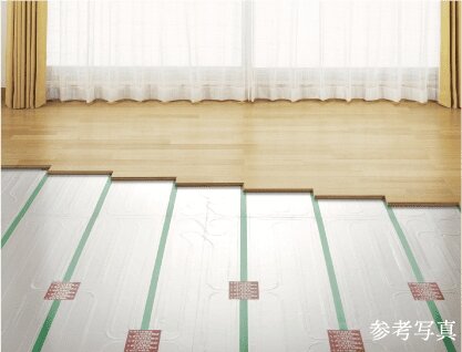 リビングダイニングに「温水式床暖房」を装備