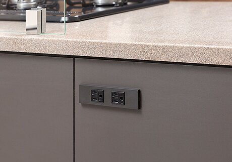 ダイニング側コンセント