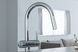 グローエ&三菱ケミカル・
クリンスイデザイン浄水器