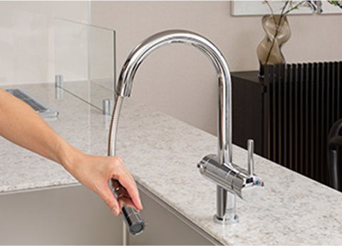 引出し式シングルレバー水栓