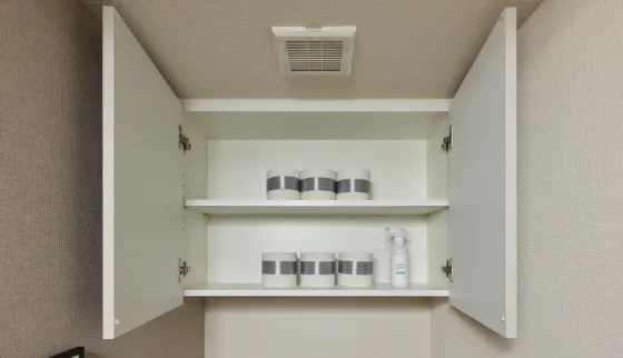 トイレ吊戸棚