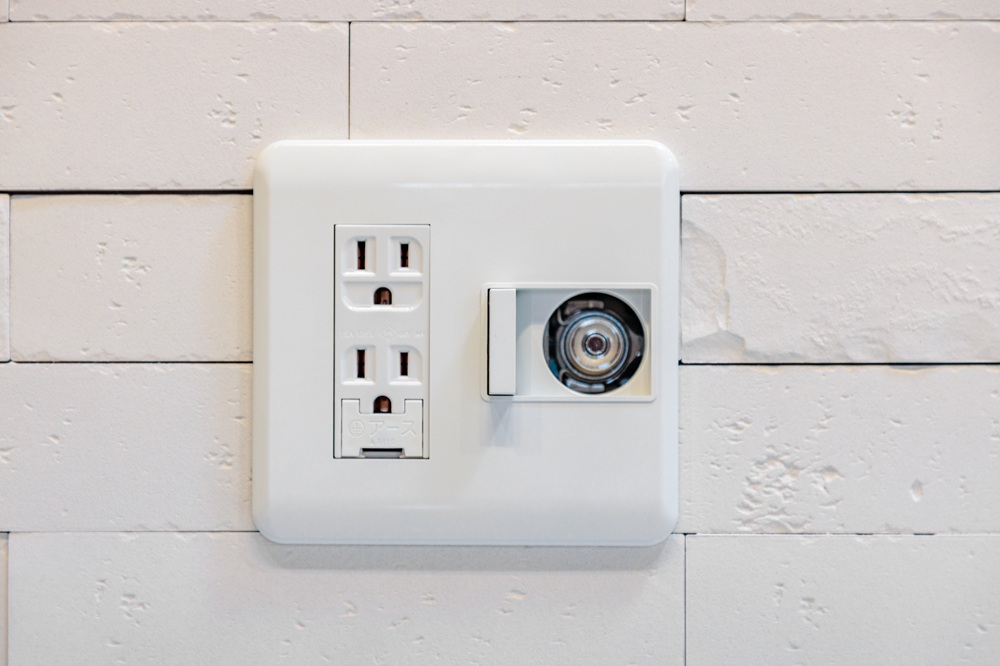 マルチメディアコンセント