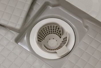 ［パッとくるりんポイ排水口］