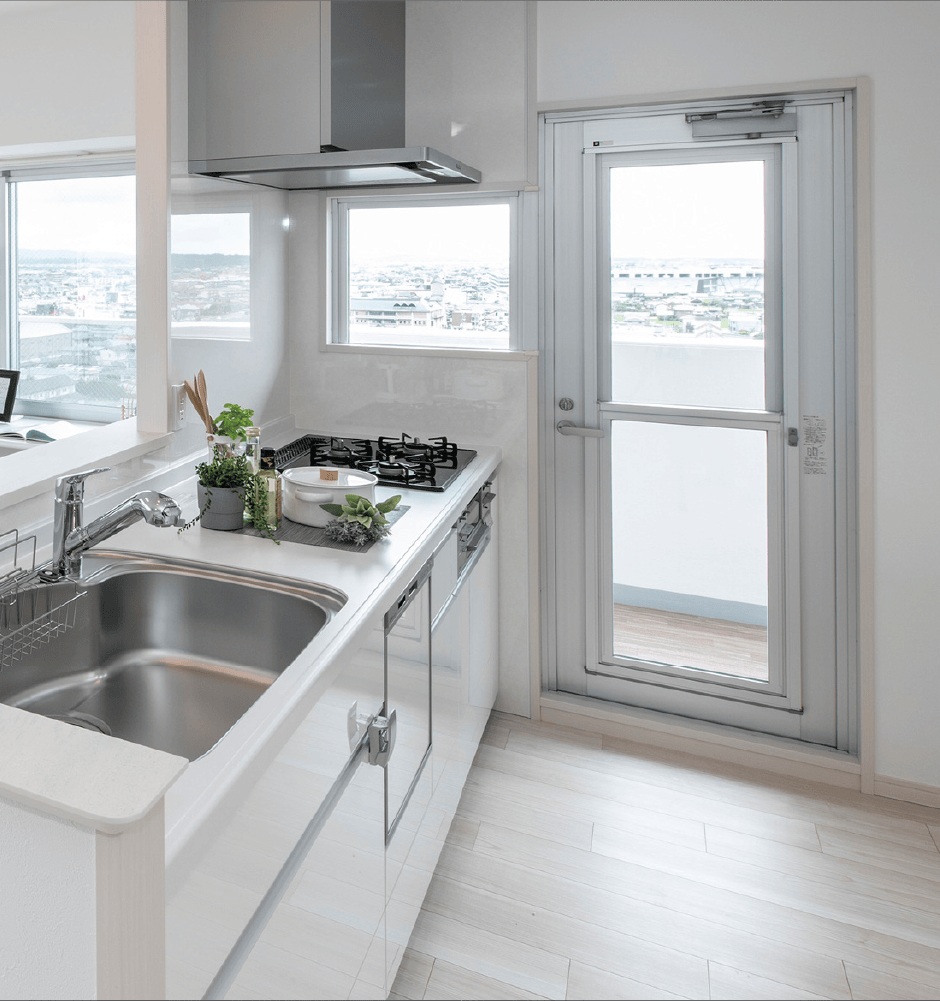 勝手口付きキッチン