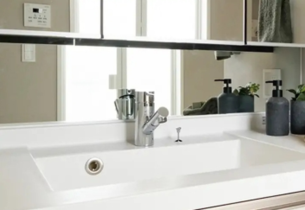 三面鏡下部の鏡