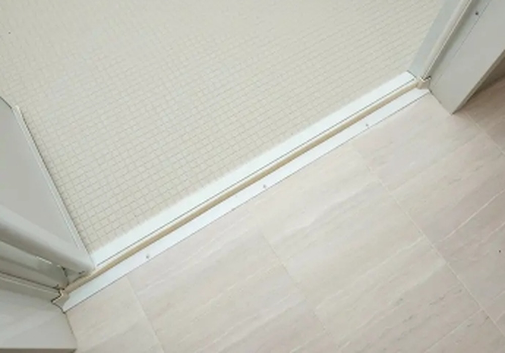 フラットな浴室入り口