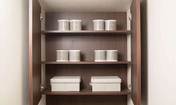トイレ吊戸棚