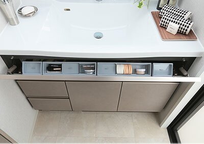 フロントポケット収納