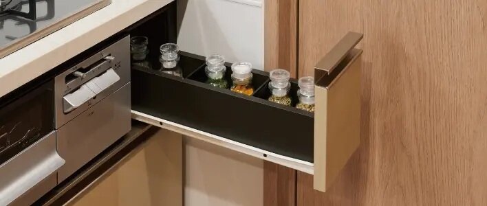 スパイスラック
4階〜29階