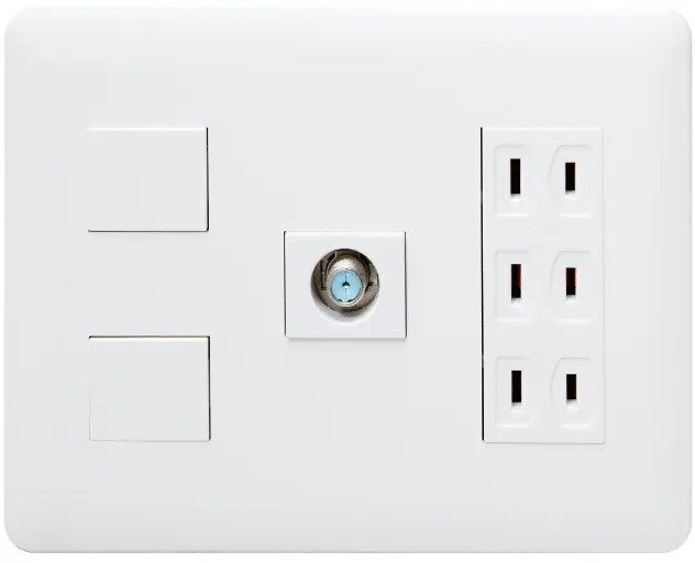 マルチメディアコンセント