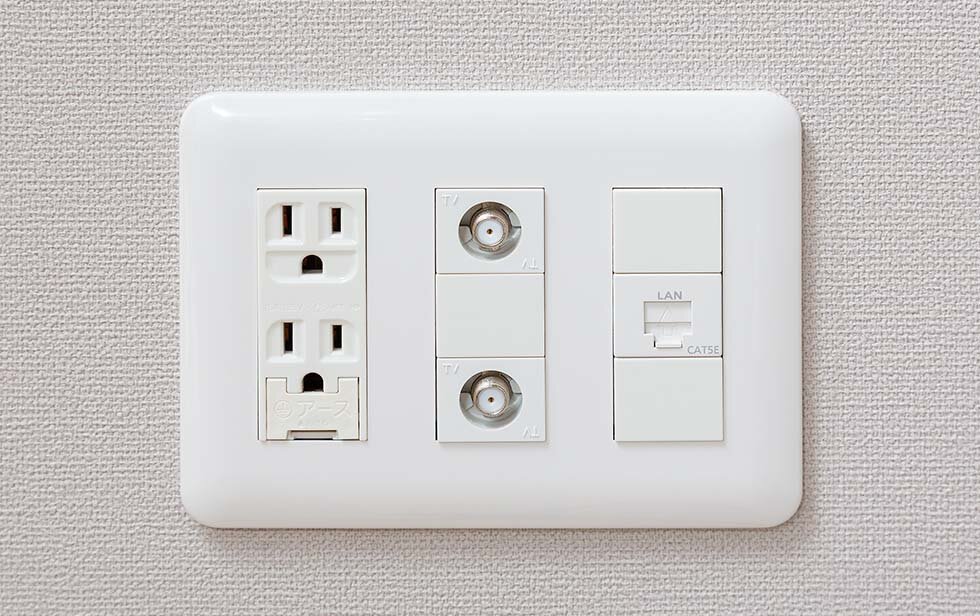 マルチメディアコンセント