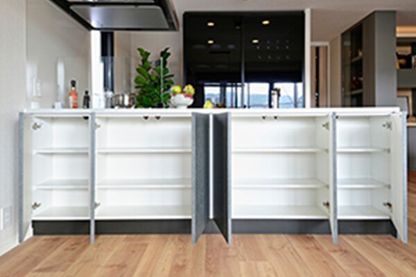 ダイニング側収納