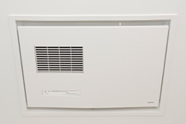 浴室換気暖房乾燥機