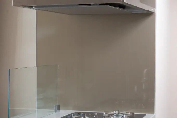 清潔で便利なキッチンパネル