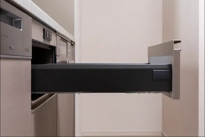 スライド収納（ソフトクローズ付）