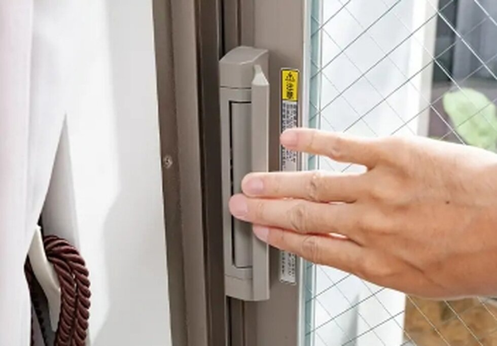 サッシのサポート取っ手