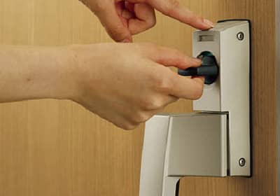 取り外しできるサムターン
