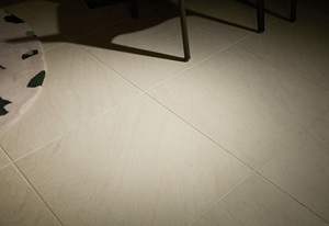 リビング・ダイニング・キッチン床タイル張り