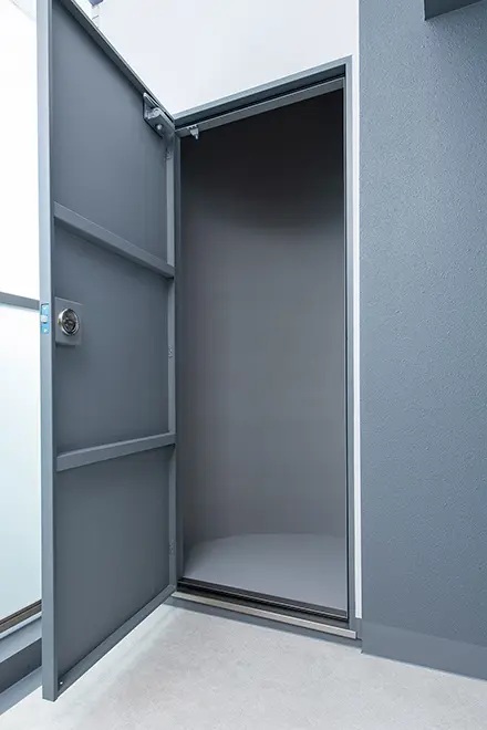 様々な防災用品を用意しておける防災倉庫