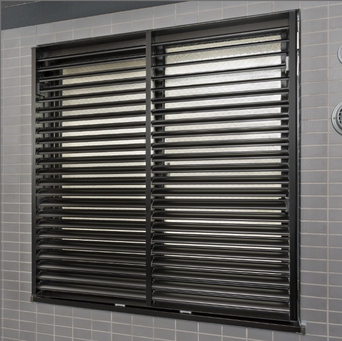 可動ルーバー面格子