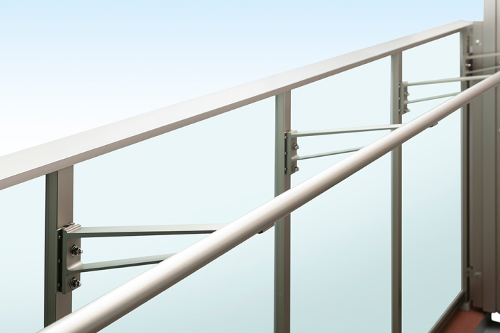 バルコニー落下防止手摺
