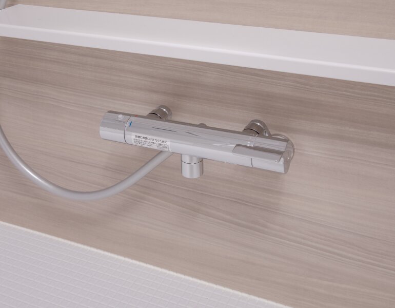 壁付シャワー水栓