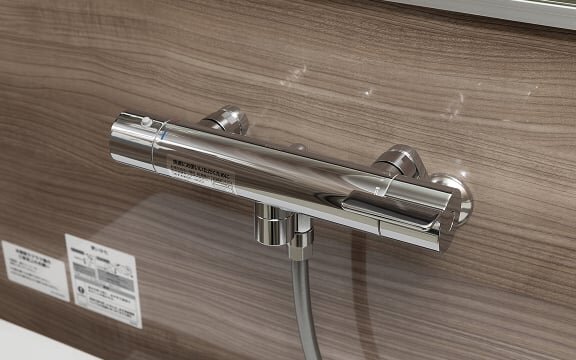 温水混合水栓
