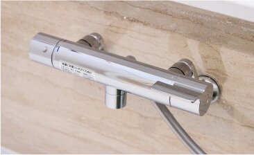 壁付シャワー水栓